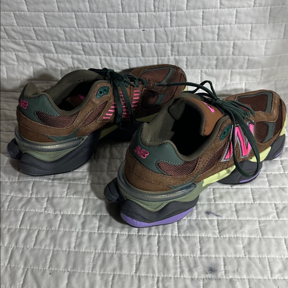 New Balance 9060 Brown with Pink & Green Accents sneakers women’s 9-9.5 - Picture 4 of 9